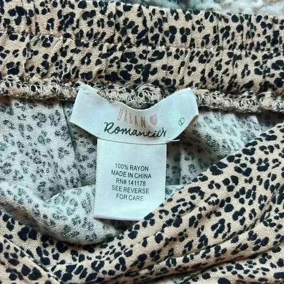 Urban Romantics Animal Print Wrap Skirt - Size L - Picture 2 of 3